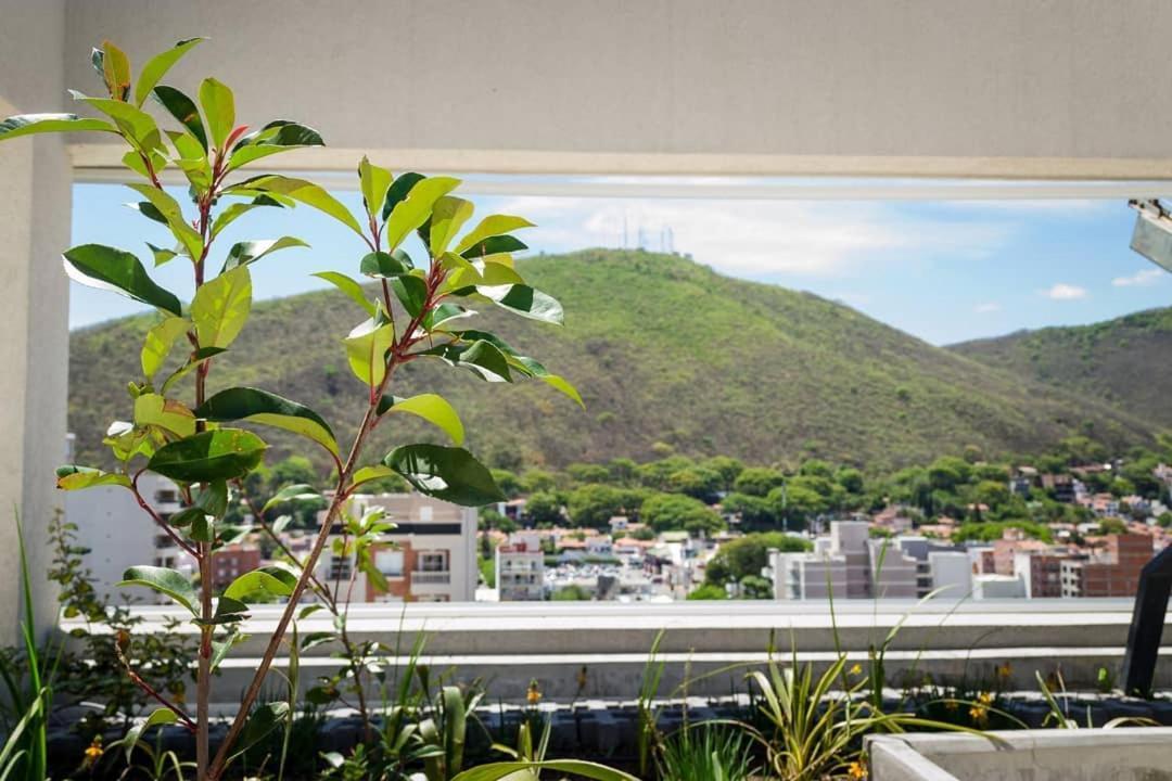 Paramont Apartment